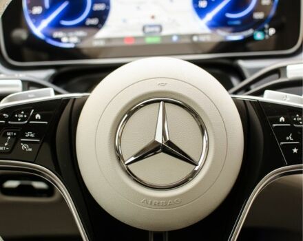 Черный Мерседес Другая, объемом двигателя 0 л и пробегом 52 тыс. км за 69000 $, фото 7 на Automoto.ua