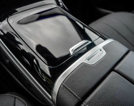 Чорний Мерседес Інша, об'ємом двигуна 0 л та пробігом 14 тис. км за 26000 $, фото 7 на Automoto.ua