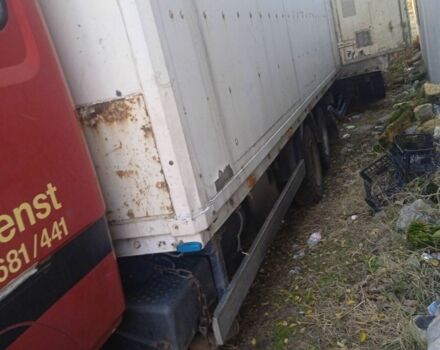 Красный Мерседес Другая, объемом двигателя 6 л и пробегом 600 тыс. км за 9500 $, фото 3 на Automoto.ua