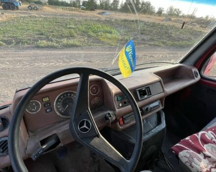 Красный Мерседес Другая, объемом двигателя 2.3 л и пробегом 799 тыс. км за 2500 $, фото 4 на Automoto.ua