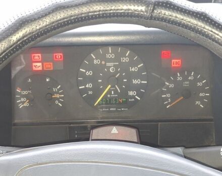 Мерседес Другая, объемом двигателя 0 л и пробегом 0 тыс. км за 9000 $, фото 6 на Automoto.ua