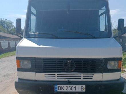 Мерседес Інша 1988 у Корце на Automoto.ua Мерседес Інша, об'ємом двигуна 0 л та пробігом 0 тис. км за 4850 $, фото 1 на Automoto.ua