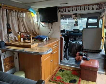 Жовтий Мерседес Інша, об'ємом двигуна 2.4 л та пробігом 333 тис. км за 5000 $, фото 8 на Automoto.ua