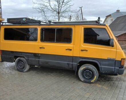 Жовтий Мерседес Інша, об'ємом двигуна 2.4 л та пробігом 333 тис. км за 5000 $, фото 1 на Automoto.ua