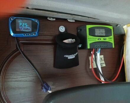 Жовтий Мерседес Інша, об'ємом двигуна 2.4 л та пробігом 333 тис. км за 5000 $, фото 13 на Automoto.ua