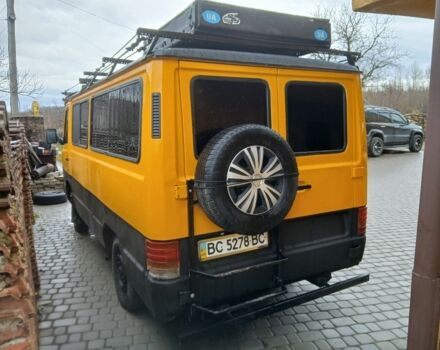 Жовтий Мерседес Інша, об'ємом двигуна 2.4 л та пробігом 333 тис. км за 5000 $, фото 3 на Automoto.ua