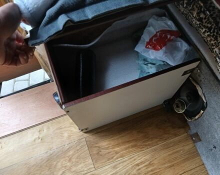 Жовтий Мерседес Інша, об'ємом двигуна 2.4 л та пробігом 333 тис. км за 5000 $, фото 19 на Automoto.ua