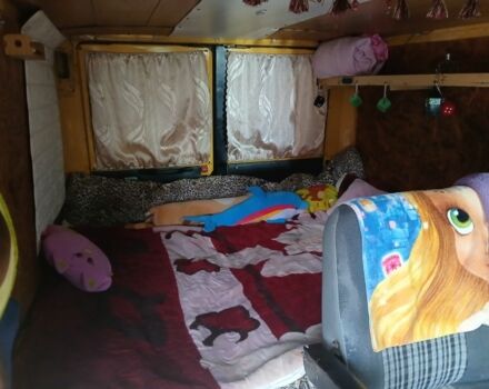 Жовтий Мерседес Інша, об'ємом двигуна 2.4 л та пробігом 333 тис. км за 5000 $, фото 7 на Automoto.ua