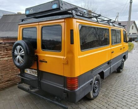 Жовтий Мерседес Інша, об'ємом двигуна 2.4 л та пробігом 333 тис. км за 5000 $, фото 2 на Automoto.ua