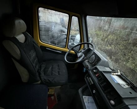 Жовтий Мерседес Інша, об'ємом двигуна 2.3 л та пробігом 302 тис. км за 2100 $, фото 5 на Automoto.ua