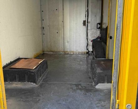 Желтый Мерседес Другая, объемом двигателя 0 л и пробегом 2 тыс. км за 2500 $, фото 7 на Automoto.ua