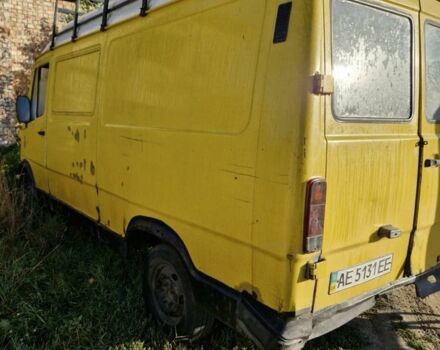 Жовтий Мерседес Інша, об'ємом двигуна 0 л та пробігом 200 тис. км за 1200 $, фото 2 на Automoto.ua