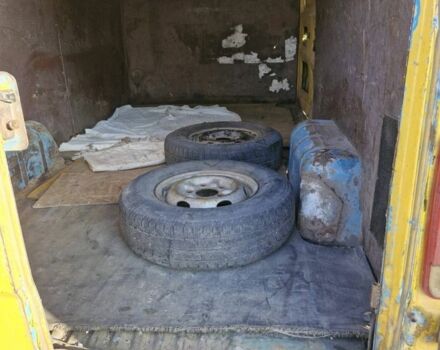 Жовтий Мерседес Інша, об'ємом двигуна 0 л та пробігом 200 тис. км за 1200 $, фото 4 на Automoto.ua