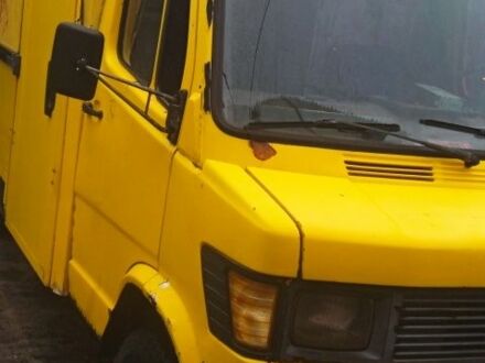 Жовтий Мерседес Інша, об'ємом двигуна 2 л та пробігом 350 тис. км за 3900 $, фото 1 на Automoto.ua