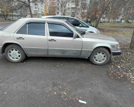 Серый Мерседес Другая, объемом двигателя 2.5 л и пробегом 443 тыс. км за 2000 $, фото 2 на Automoto.ua