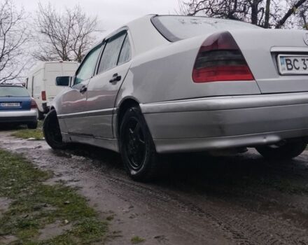 Серый Мерседес Другая, объемом двигателя 1.8 л и пробегом 300 тыс. км за 1800 $, фото 2 на Automoto.ua