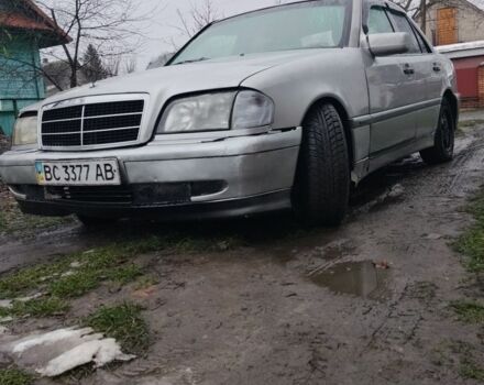 Серый Мерседес Другая, объемом двигателя 1.8 л и пробегом 300 тыс. км за 1800 $, фото 1 на Automoto.ua