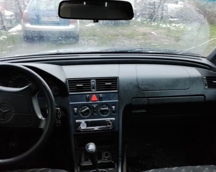 Серый Мерседес Другая, объемом двигателя 1.8 л и пробегом 300 тыс. км за 1800 $, фото 6 на Automoto.ua