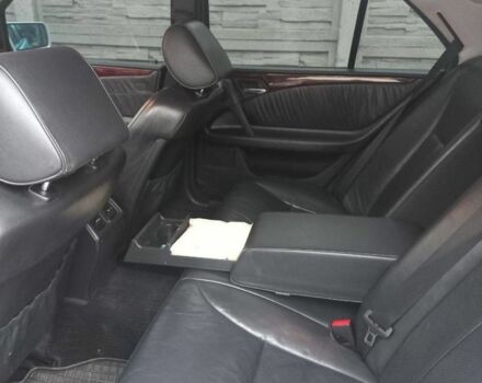 Серый Мерседес Другая, объемом двигателя 2.8 л и пробегом 535 тыс. км за 4800 $, фото 3 на Automoto.ua