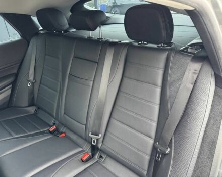 Серый Мерседес Другая, объемом двигателя 2 л и пробегом 63 тыс. км за 82900 $, фото 4 на Automoto.ua