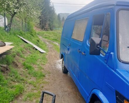 Синий Мерседес Другая, объемом двигателя 2.4 л и пробегом 390 тыс. км за 2100 $, фото 2 на Automoto.ua