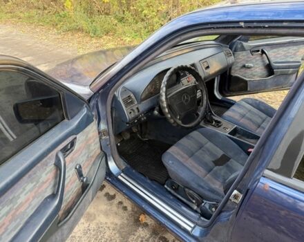 Синий Мерседес Другая, объемом двигателя 1.8 л и пробегом 234 тыс. км за 2000 $, фото 7 на Automoto.ua