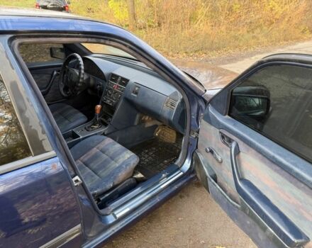 Синий Мерседес Другая, объемом двигателя 1.8 л и пробегом 234 тыс. км за 2000 $, фото 10 на Automoto.ua