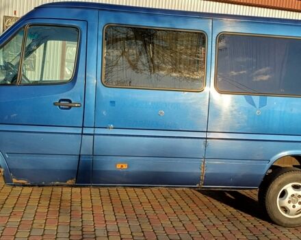 Синий Мерседес Другая, объемом двигателя 2.1 л и пробегом 500 тыс. км за 5900 $, фото 5 на Automoto.ua