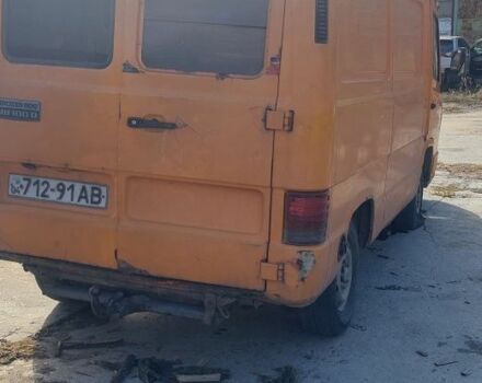 Оранжевый Мерседес Другая, объемом двигателя 0 л и пробегом 300 тыс. км за 800 $, фото 4 на Automoto.ua