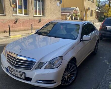 Білий Мерседес E 200, об'ємом двигуна 2.1 л та пробігом 322 тис. км за 13500 $, фото 3 на Automoto.ua