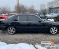 Чорний Мерседес E 200, об'ємом двигуна 2 л та пробігом 400 тис. км за 4400 $, фото 7 на Automoto.ua