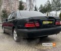 Чорний Мерседес E 200, об'ємом двигуна 2 л та пробігом 400 тис. км за 4400 $, фото 4 на Automoto.ua