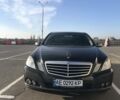 Чорний Мерседес E 200, об'ємом двигуна 2.1 л та пробігом 135 тис. км за 11000 $, фото 1 на Automoto.ua