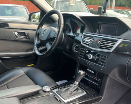 Чорний Мерседес E 200, об'ємом двигуна 1.8 л та пробігом 265 тис. км за 12599 $, фото 8 на Automoto.ua