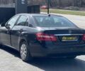 Черный Мерседес E 200, объемом двигателя 2.2 л и пробегом 317 тыс. км за 11500 $, фото 3 на Automoto.ua