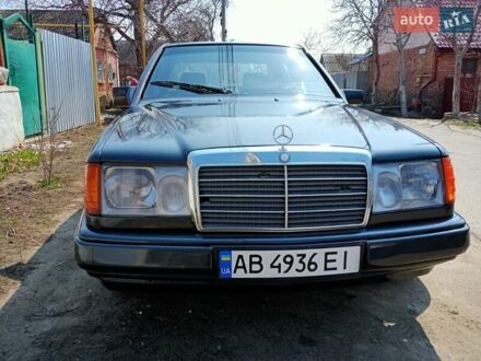 Мерседес E 200 1986 у Одесі на Automoto.ua Чорний Мерседес E 200, об'ємом двигуна 2 л та пробігом 320 тис. км за 3600 $, фото 1 на Automoto.ua
