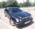 Чорний Мерседес E 200, об'ємом двигуна 2 л та пробігом 290 тис. км за 5450 $, фото 1 на Automoto.ua