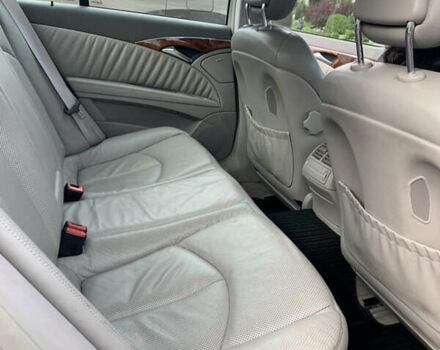 Мерседес E 200, об'ємом двигуна 1.8 л та пробігом 287 тис. км за 6600 $, фото 5 на Automoto.ua