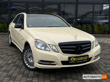 Мерседес E 200 2011 у Мукачеве на Automoto.ua Жовтий Мерседес E 200, об'ємом двигуна 2.2 л та пробігом 370 тис. км за 9990 $, фото 1 на Automoto.ua