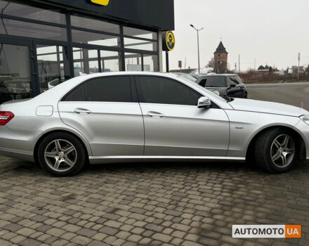 Сірий Мерседес E 200, об'ємом двигуна 2.2 л та пробігом 326 тис. км за 13000 $, фото 7 на Automoto.ua