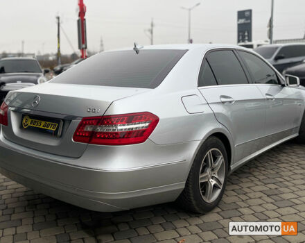 Сірий Мерседес E 200, об'ємом двигуна 2.2 л та пробігом 326 тис. км за 13000 $, фото 6 на Automoto.ua
