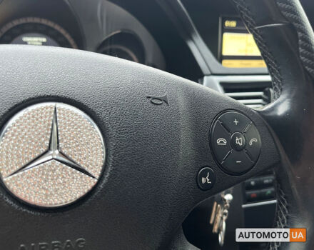 Сірий Мерседес E 200, об'ємом двигуна 2.2 л та пробігом 326 тис. км за 13000 $, фото 13 на Automoto.ua