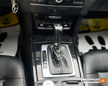 Сірий Мерседес E 200, об'ємом двигуна 2.2 л та пробігом 326 тис. км за 13000 $, фото 16 на Automoto.ua