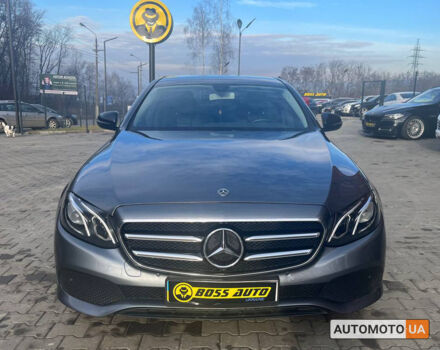 Серый Мерседес E 200, объемом двигателя 2 л и пробегом 175 тыс. км за 31800 $, фото 1 на Automoto.ua