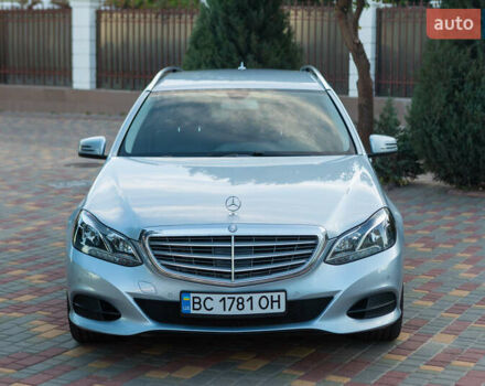 Сірий Мерседес E 200, об'ємом двигуна 2.1 л та пробігом 355 тис. км за 15900 $, фото 1 на Automoto.ua