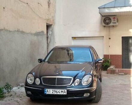 Синій Мерседес E 200, об'ємом двигуна 1.8 л та пробігом 300 тис. км за 8300 $, фото 7 на Automoto.ua
