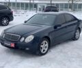 Синий Мерседес E 200, объемом двигателя 1.8 л и пробегом 285 тыс. км за 6790 $, фото 1 на Automoto.ua