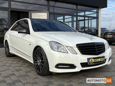 Мерседес E 220 2012 у Мукачеве на Automoto.ua Білий Мерседес E 220, об'ємом двигуна 2.2 л та пробігом 261 тис. км за 13200 $, фото 1 на Automoto.ua