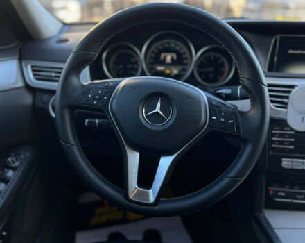 Бежевый Мерседес E 220, объемом двигателя 2.2 л и пробегом 299 тыс. км за 15700 $, фото 9 на Automoto.ua