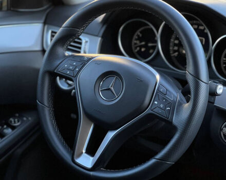 Бежевый Мерседес E 220, объемом двигателя 2.2 л и пробегом 299 тыс. км за 15700 $, фото 15 на Automoto.ua